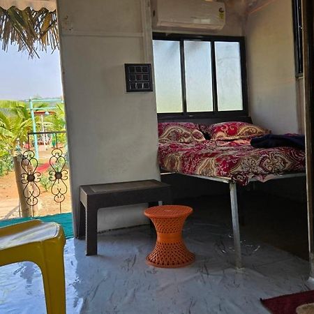 Sea Touch Beach Resort Harihareshwar Kültér fotó