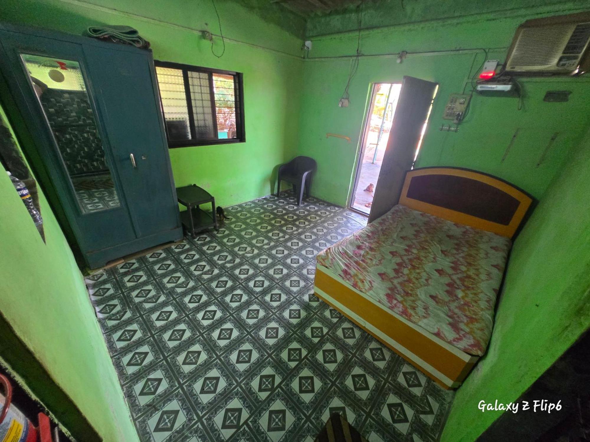 Sea Touch Beach Resort Harihareshwar Szoba fotó